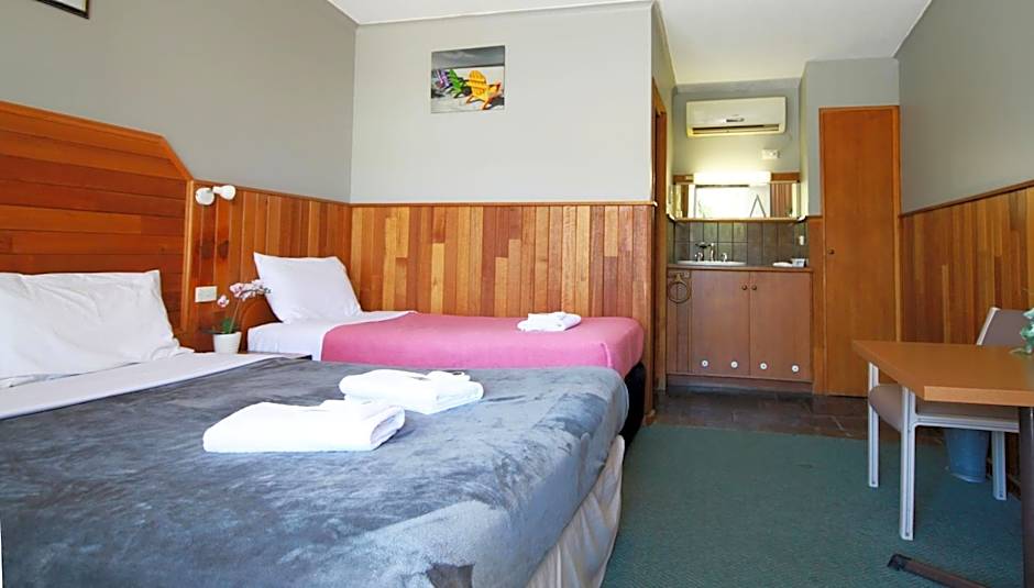 Pelicans Motel San Remo