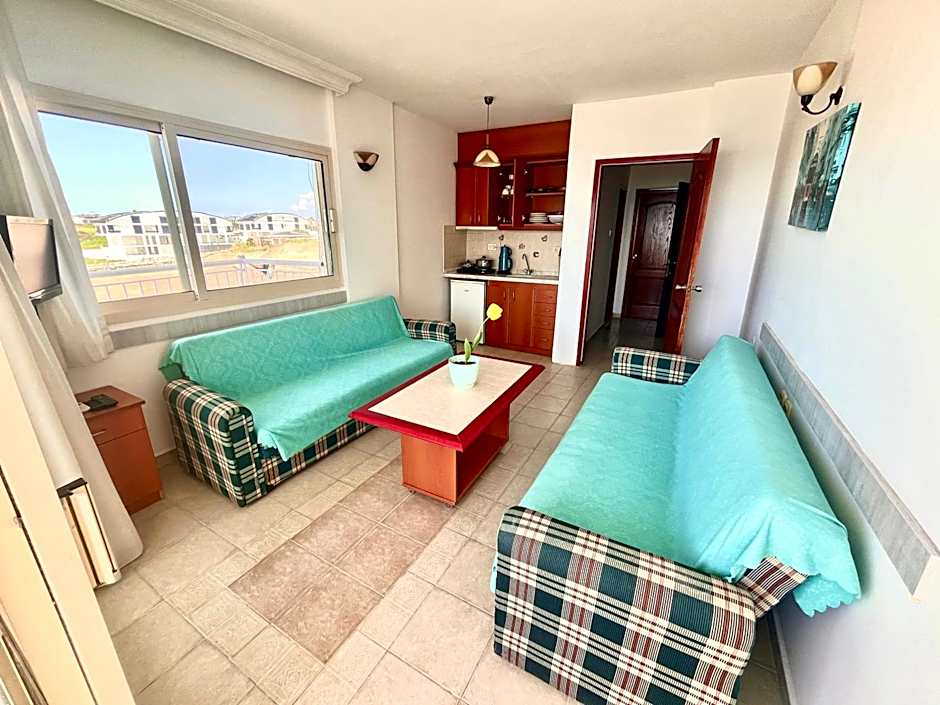 HOLIDAY APART 50 meters to BEACH, Sea view apartments