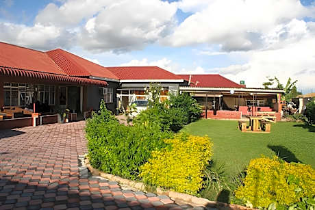 Honeybed Lodge