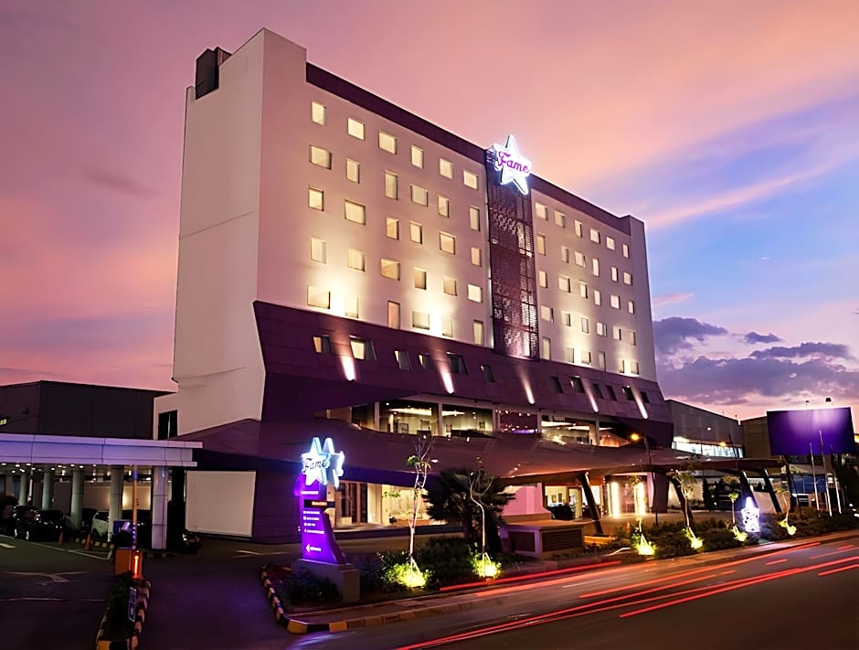 Photo 1 of 50 of Fame Hotel Gading Serpong