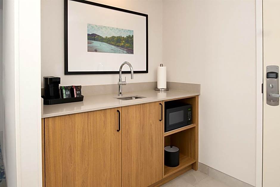 Hampton Inn By Hilton & Suites Redding