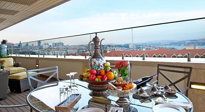 Divan Istanbul Hotel