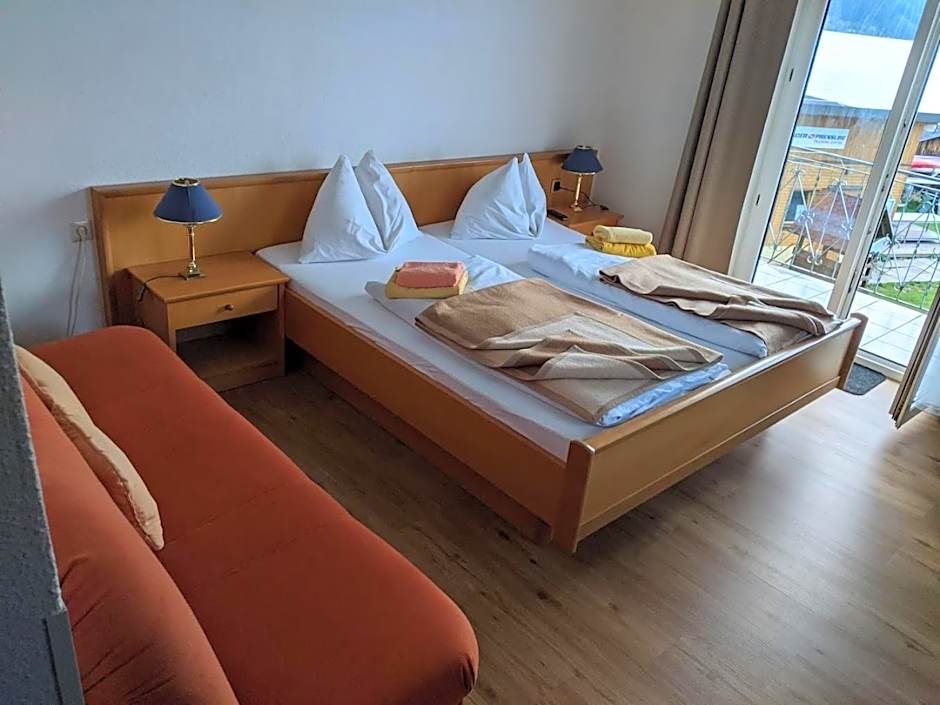 Gasthof mit Seeterasse & Appartements Zur Landeroith