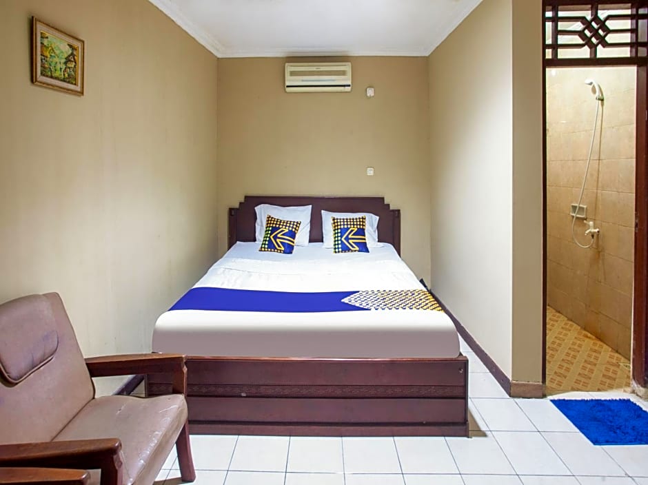 SPOT ON 3858 Elsana Transit Hotel