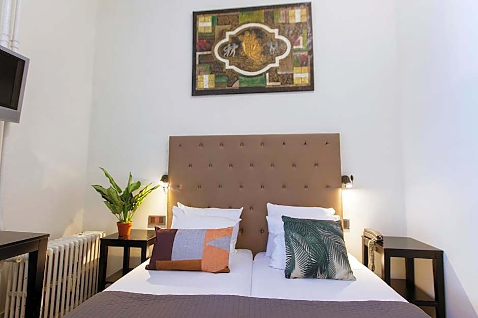 Quentin England Hotel