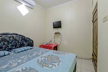 Standard Double Room with Air Conditioner