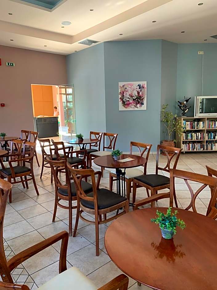 Georges Estates Hotel