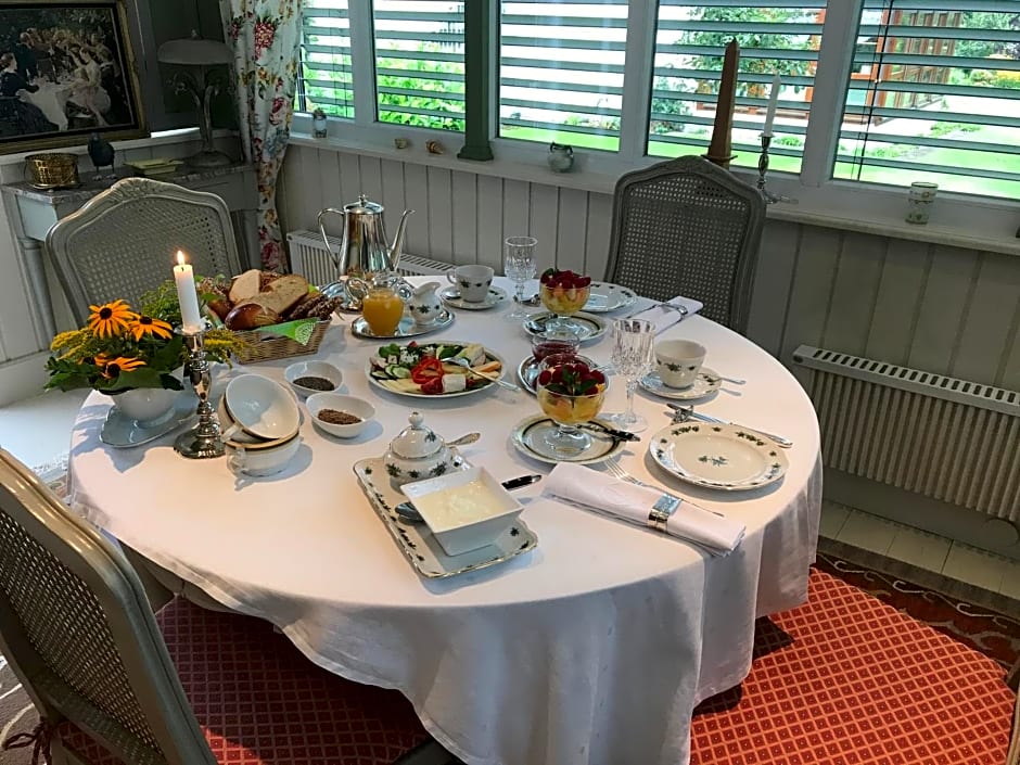 Bed & Breakfast mit Charme- Aux2platanes- Außergewöhnlich schön am Bodensee