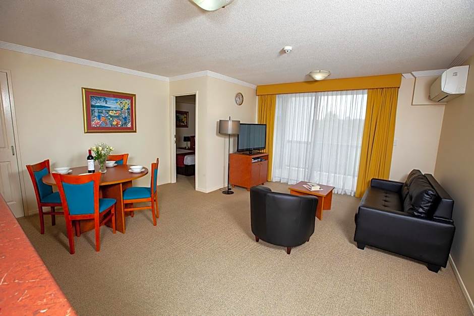 Springwood Tower Apartment Hotel