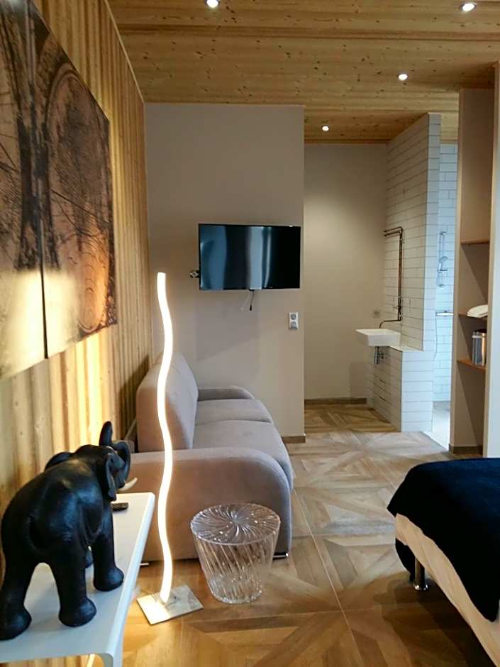What Else Hotel