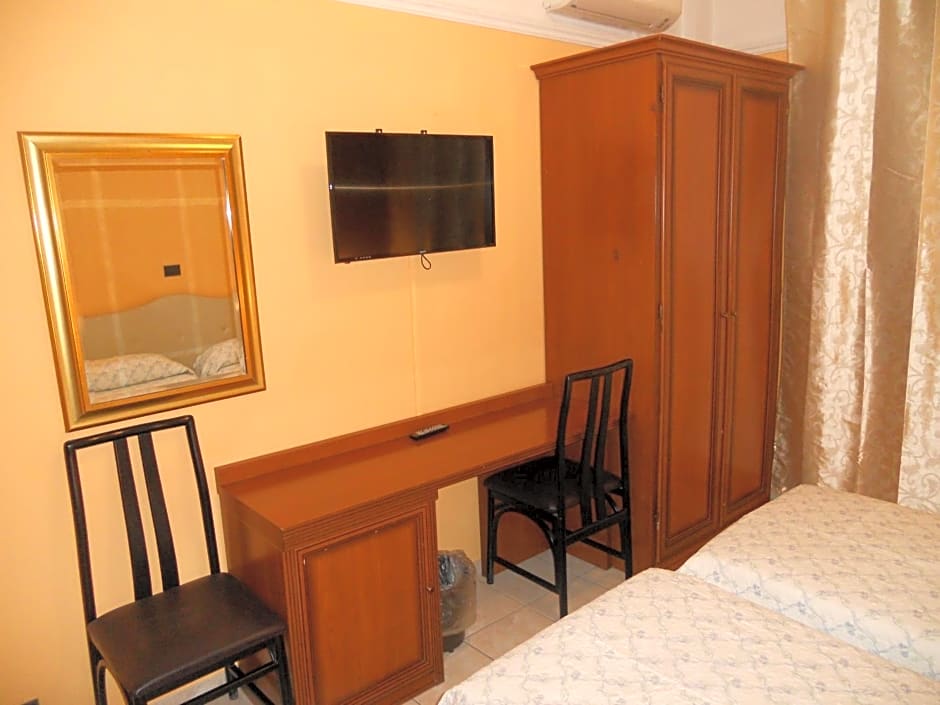 Hotel Salus
