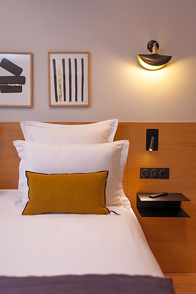 Tinah Paris, Champs Elysées