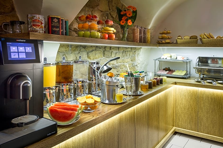 Red Lion Hotel