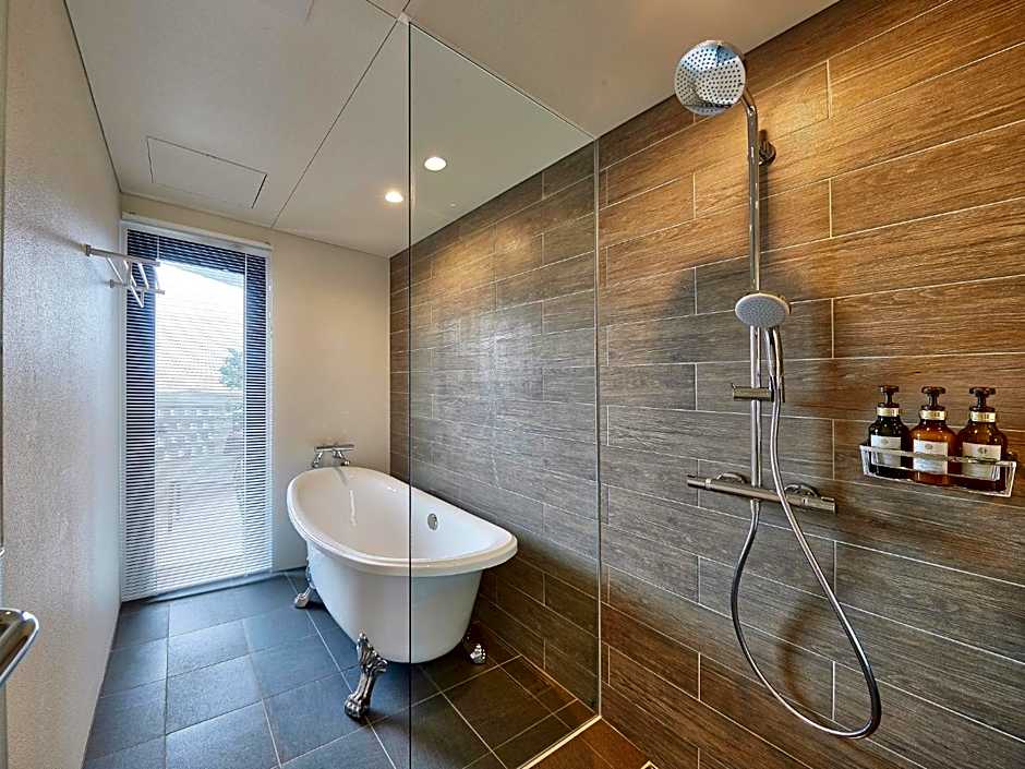 Yomitan Condhotel ND