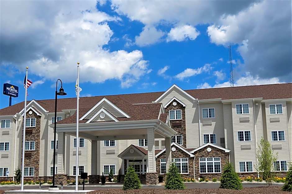 Microtel Inn & Suites by Wyndham Clarion
