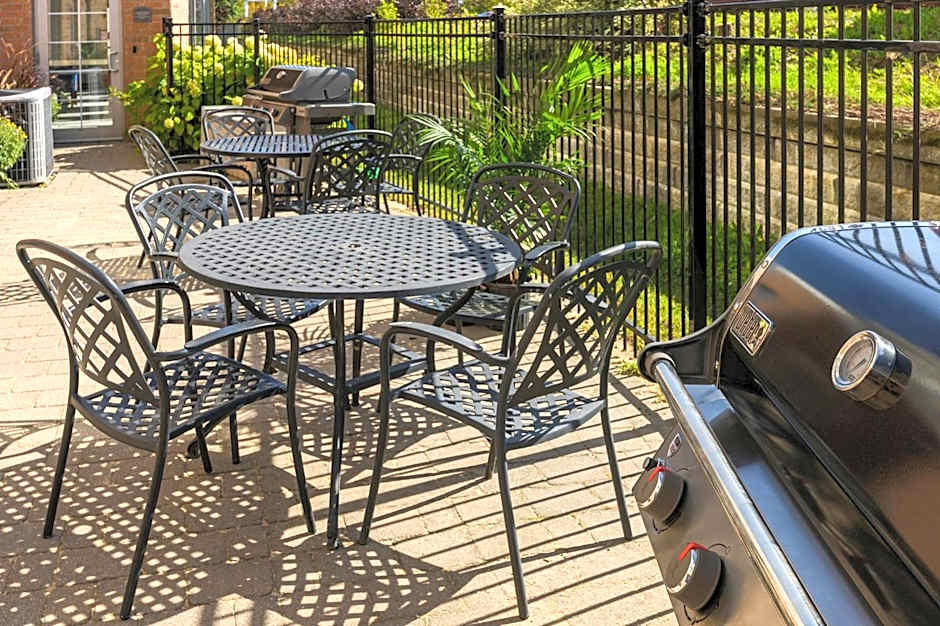 Holiday Inn Express Hotel & Suites North Bay By IHG