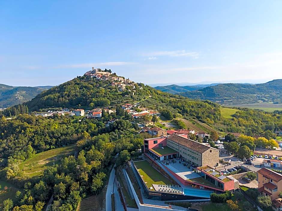 Winery & Design hotel ROXANICH