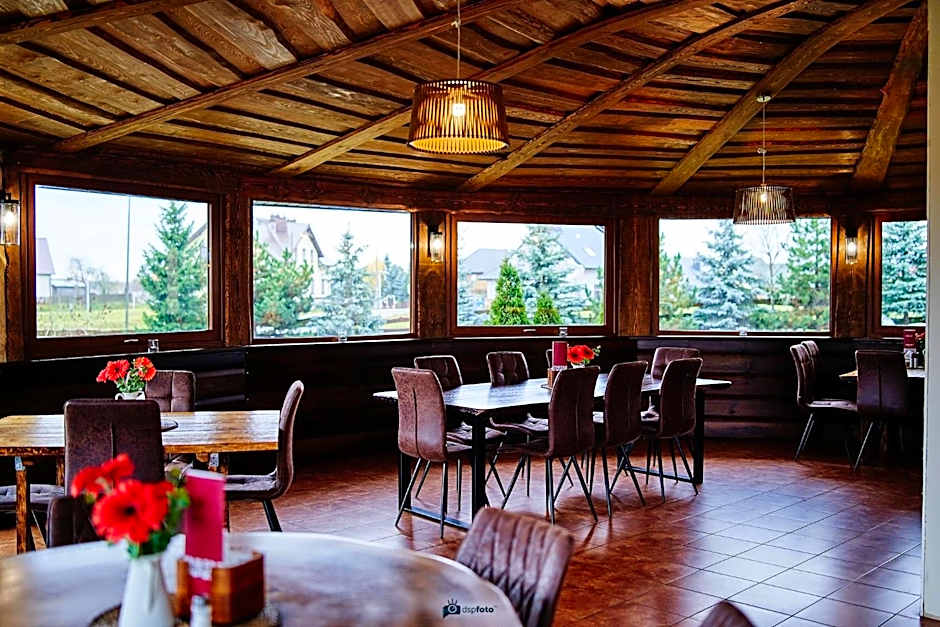 Gościniec pod Strzechą