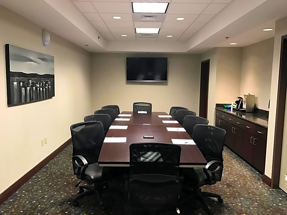 Holiday Inn Express & Suites Morton Peoria Area, an IHG Hotel