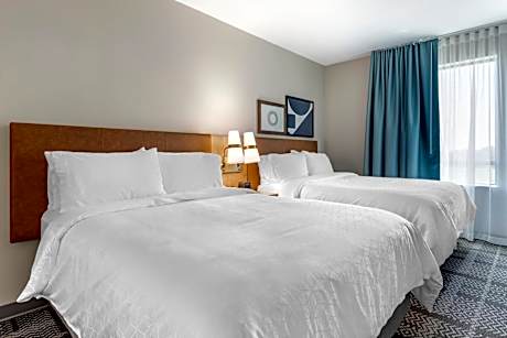 One-Bedroom Queen Suite - Hearing Accessible - Non-Smoking