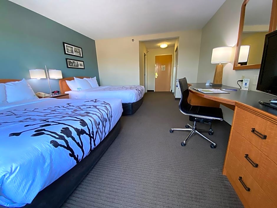 Sleep Inn and Suites Davenport