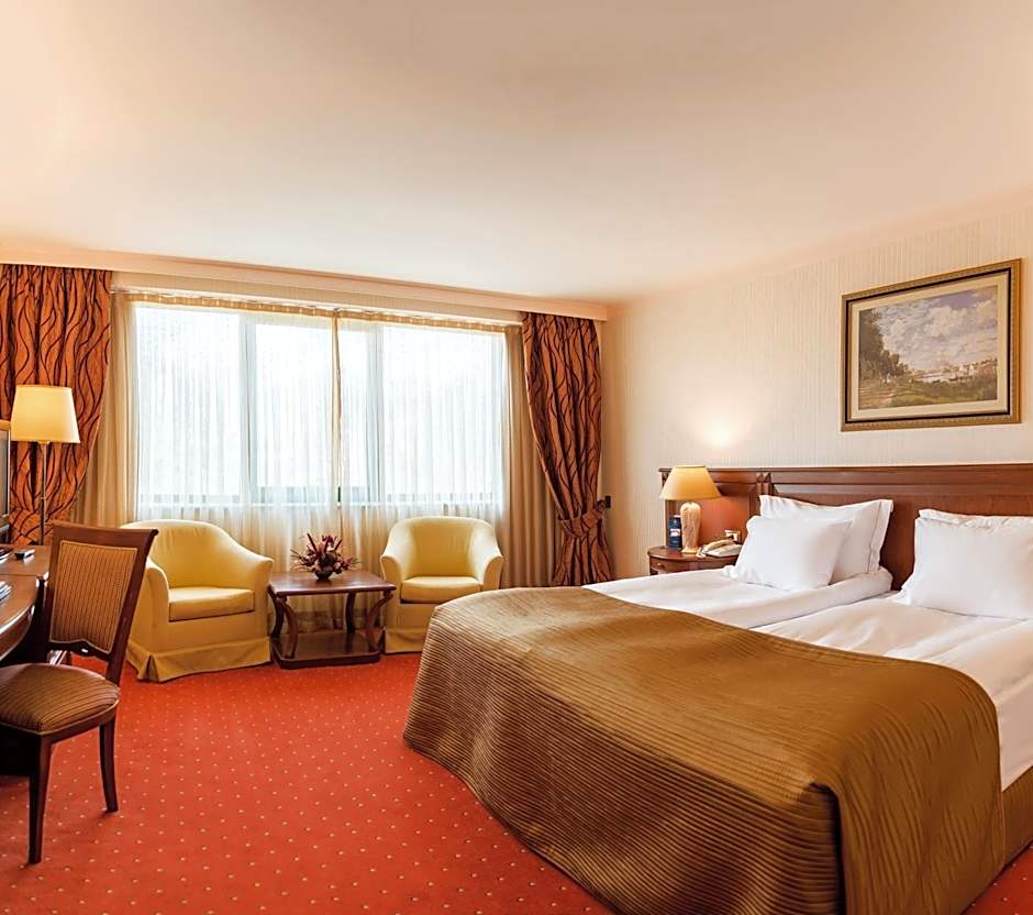 Crystal Palace Boutique Hotel