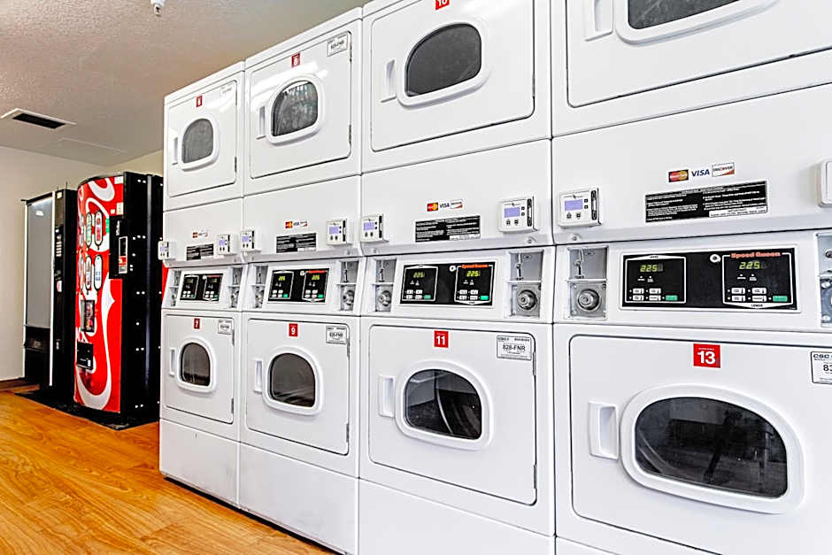 HomeTowne Studios Tacoma - Puyallup