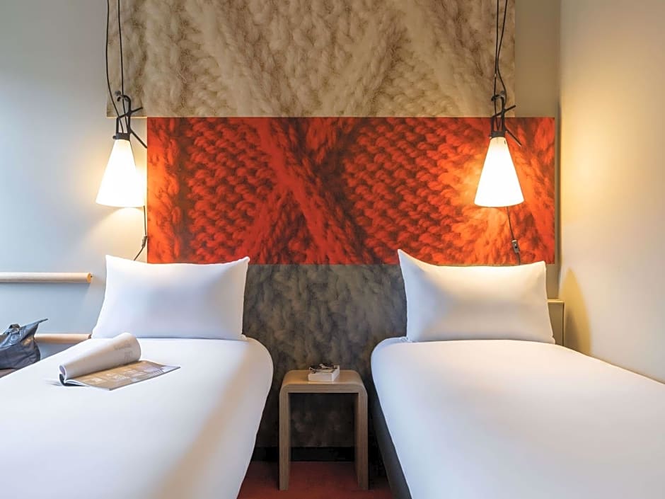HOTEL IBIS OFF GRAND PLACE