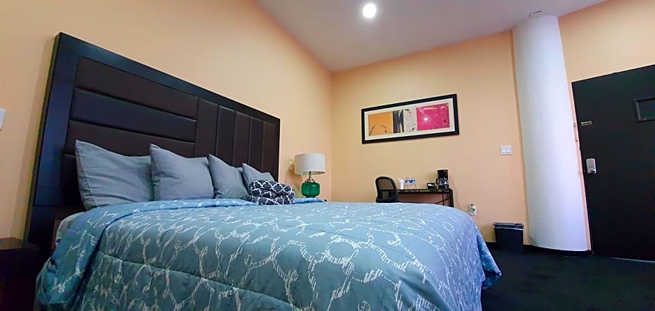 Costero Inn - Not Hotel -
