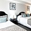 Plaza Real Suites Hotel