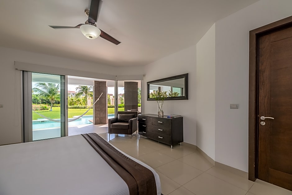 Mareazul Family Beach Condohotel