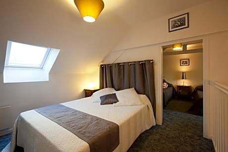Two-Bedroom Holiday Home (1-4 Adults)