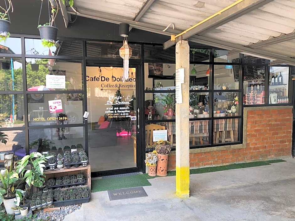 Sandee Place Mountain View Hotel โรงแรมแสนดีเพลส เมาเท่นวิว จอมทอง