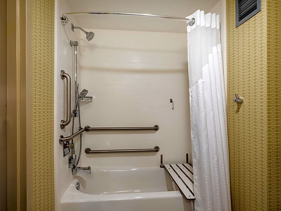 Holiday Inn Greensboro Coliseum By IHG