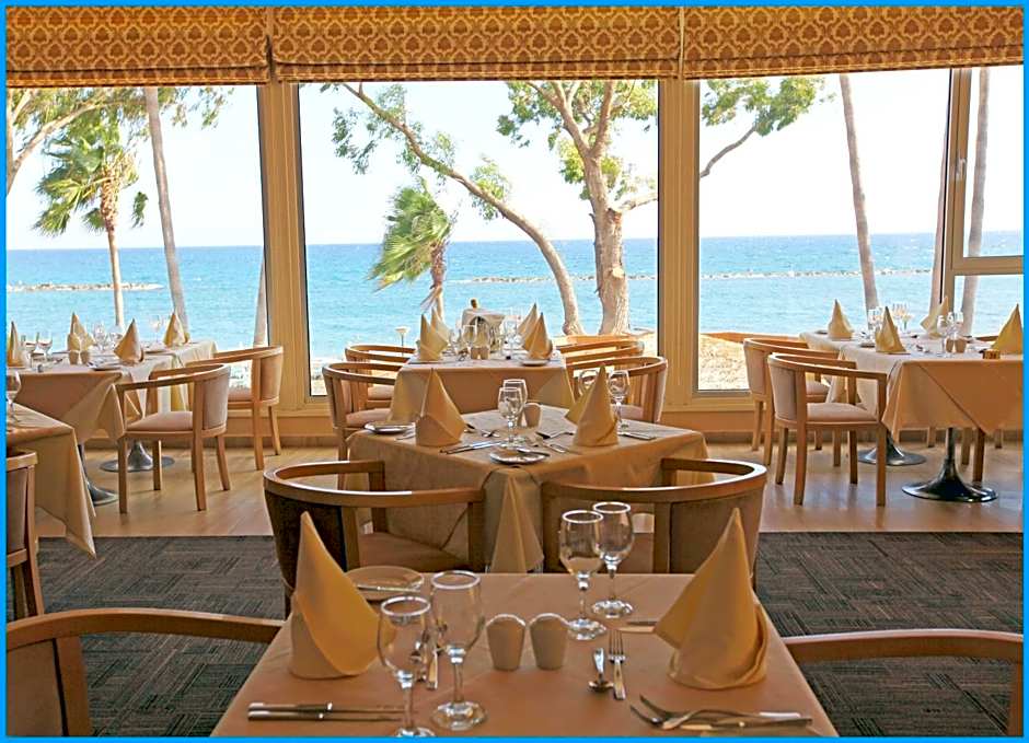 Poseidonia Beach Hotel