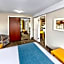 Crestwood Hotel