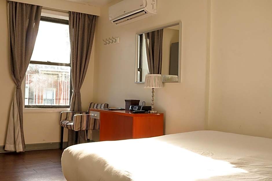 Midtown West Hotel