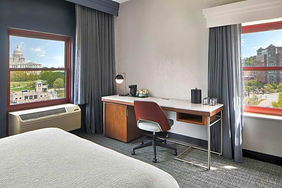 Courtyard by Marriott Providence Downtown