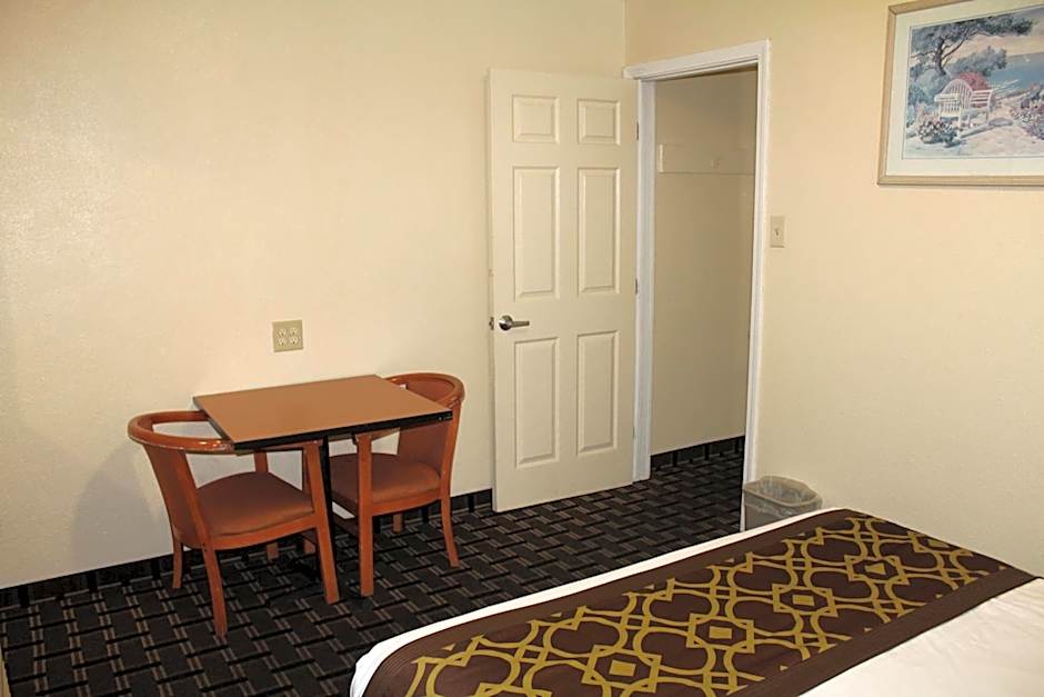 Riverside Inn & Suites Santa Cruz