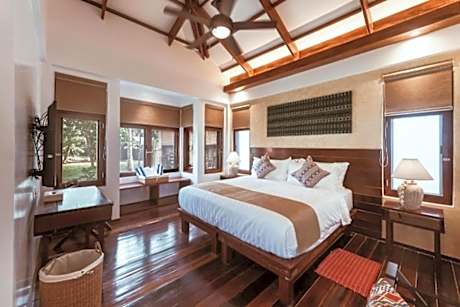 ALON CLOUD9 Beach Front