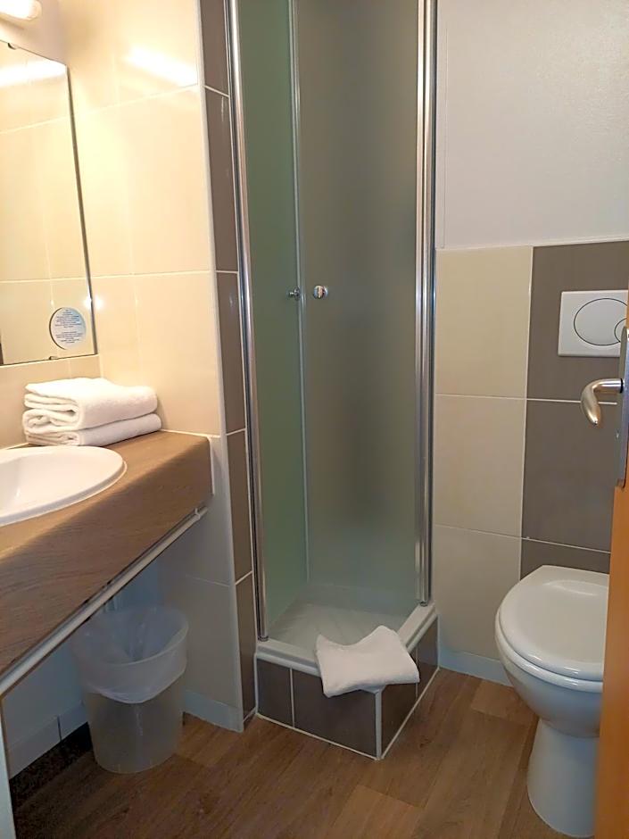 B&B HOTEL Saint-Etienne Monthieu