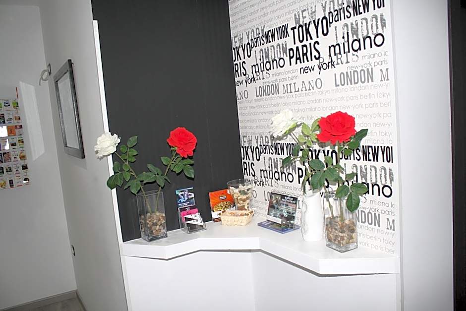 Hostal MH Fuencarral