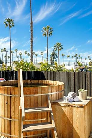 The Green Room Hotel