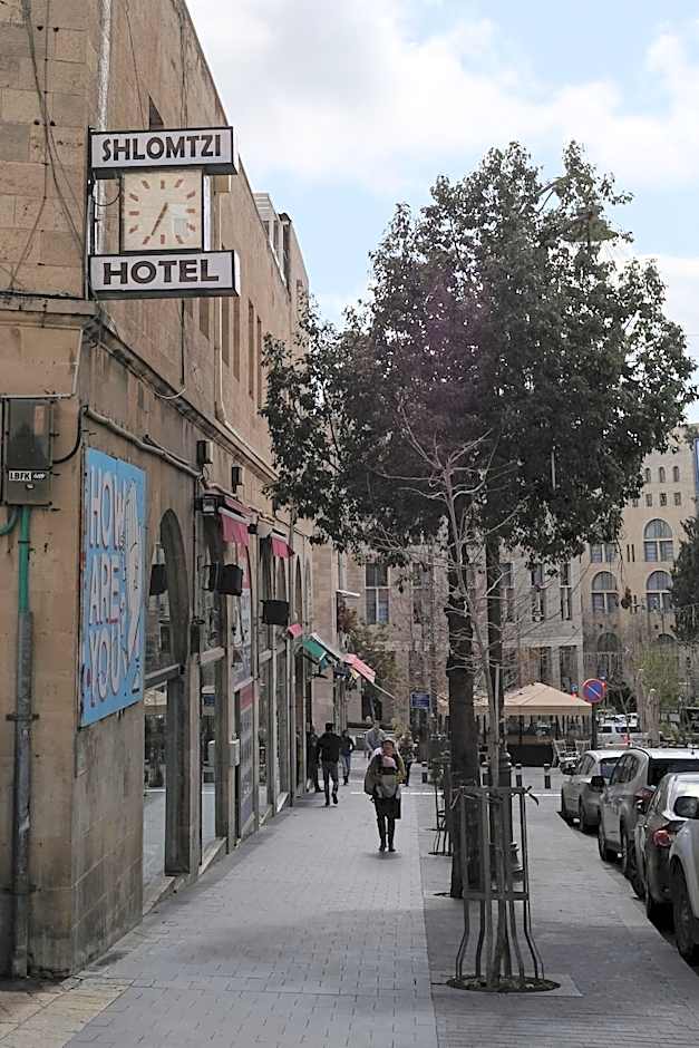 Shlomtzi Hotel