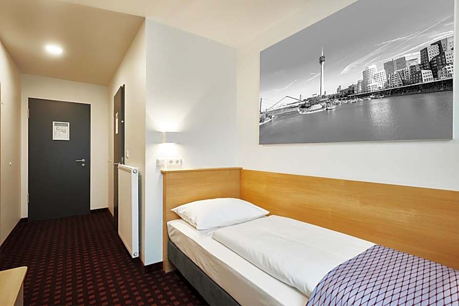 McDreams Hotel Düsseldorf-City