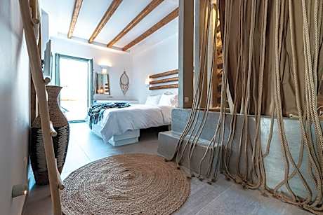 Junior Spa Suite Street View