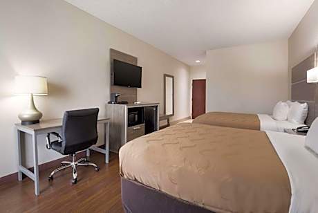 Queen Room with Two Queen Beds - Accessible/Non-Smoking