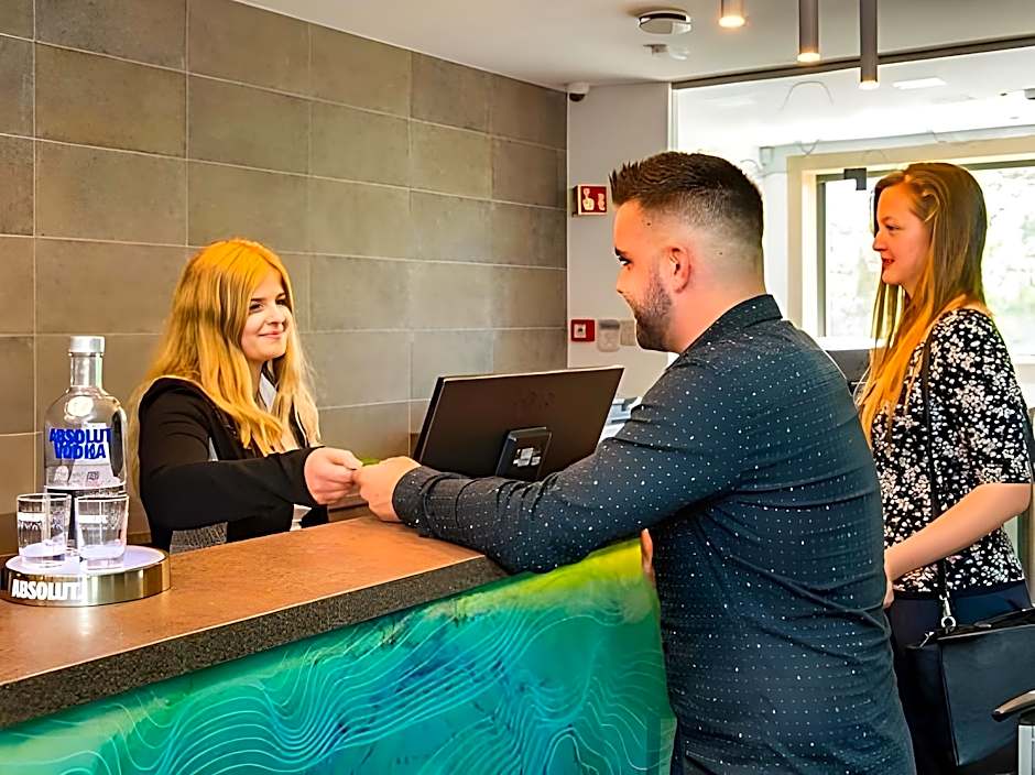Akademia Hotel**** Balatonfured