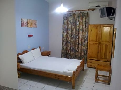 Studio with Sea View