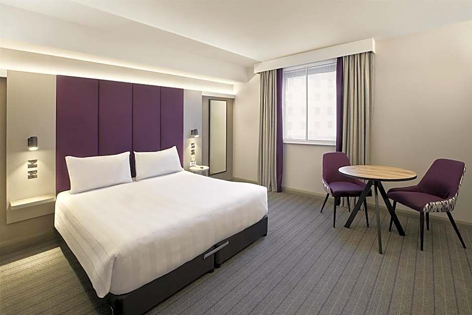 Premier Inn London Gatwick Manor Royal